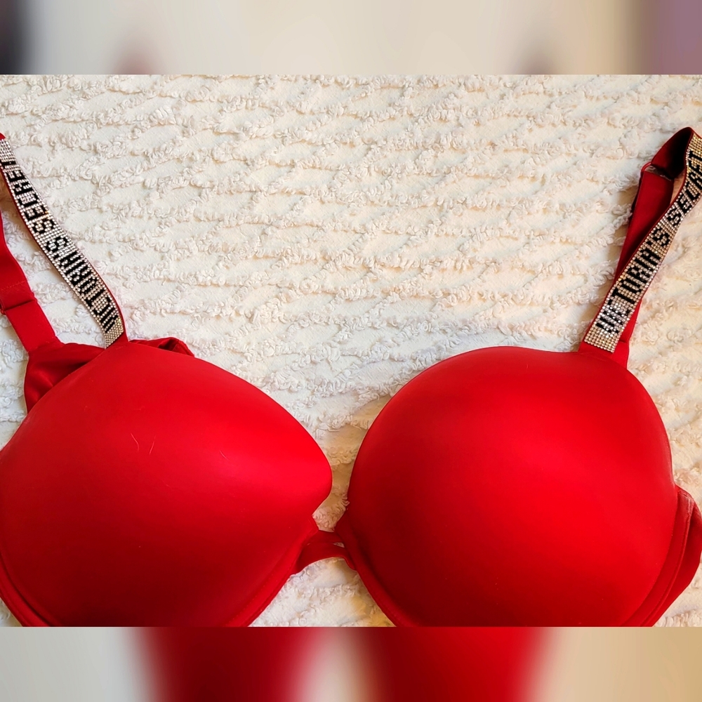 Victoria's Secret Very Sexy Sequin Pushup Bra 40DD in Pristine Condition!